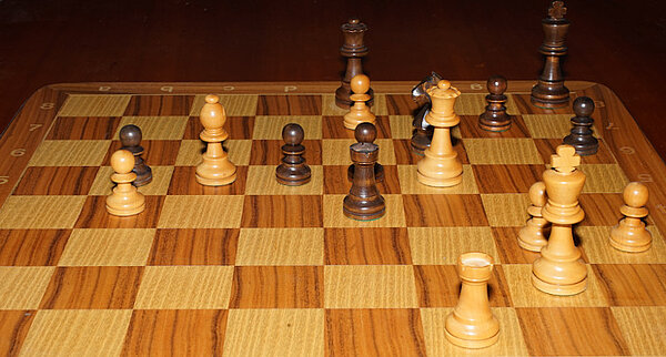 Beth Harmon - Vasily Borgov (Moskau 1968)